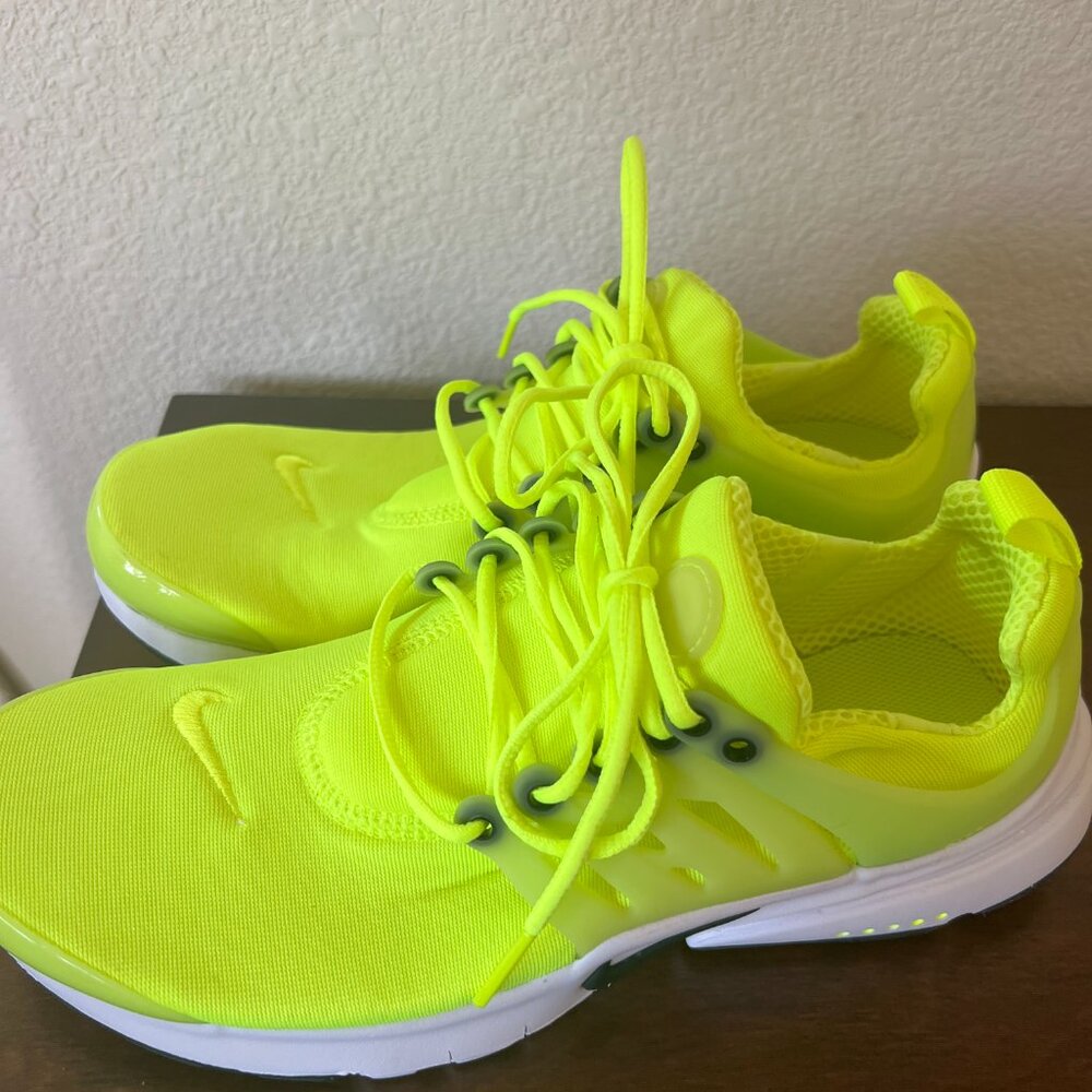 Nike "Presto" Tennis Shoes - Size 7Y